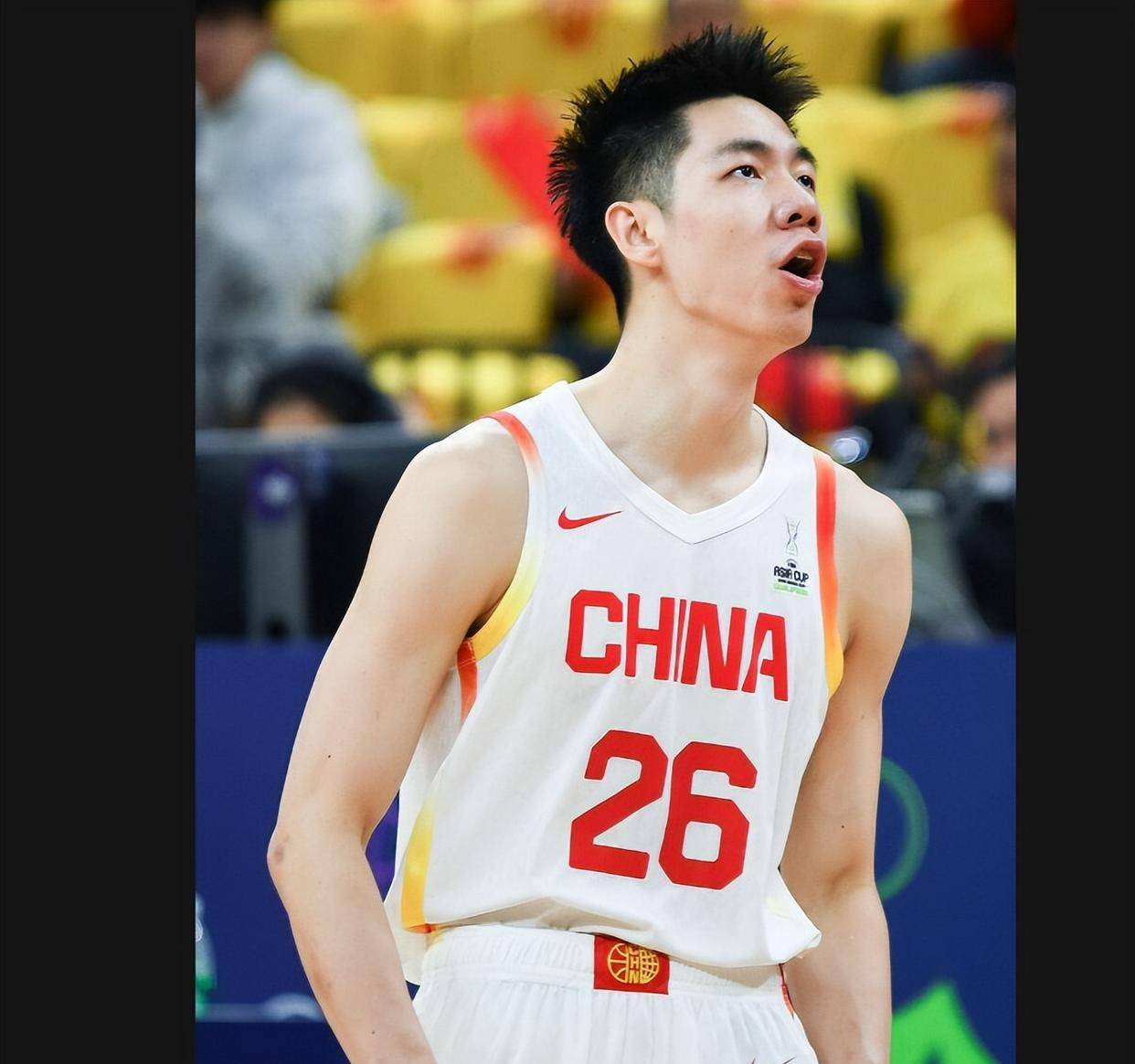 球员们在关键时刻展现出了非凡的技术和能力